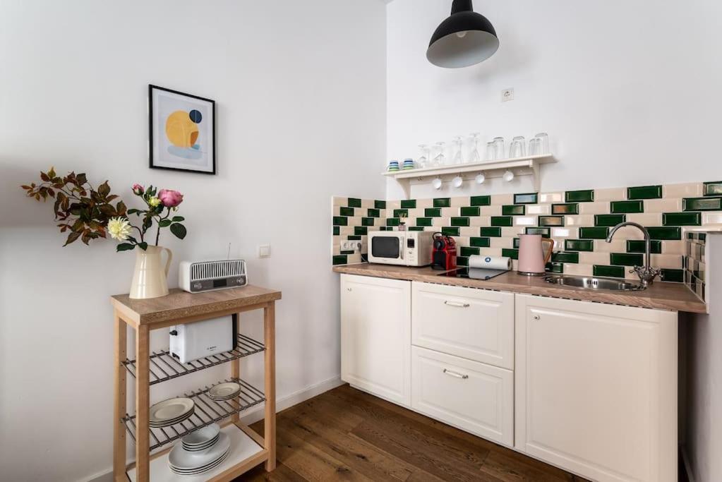 Sleek 1Br Flat Near Center By Hm Apartment Vienna Exterior photo